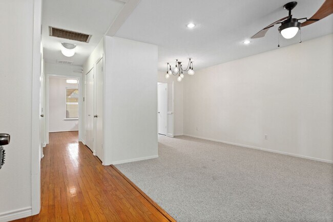 Photo - 7475 Brentcove Cir