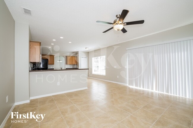 Photo - 639 Linnet Ct