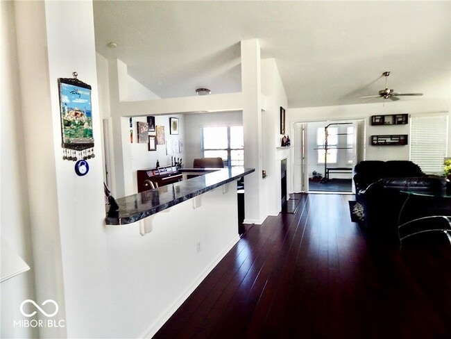 Photo - 1350 Hamilton Dr