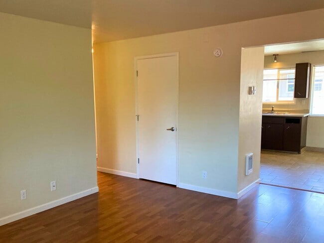 Photo - (NEU 1315-6) 2Bedroom/1 Bath Apartment Unit 1315 -6