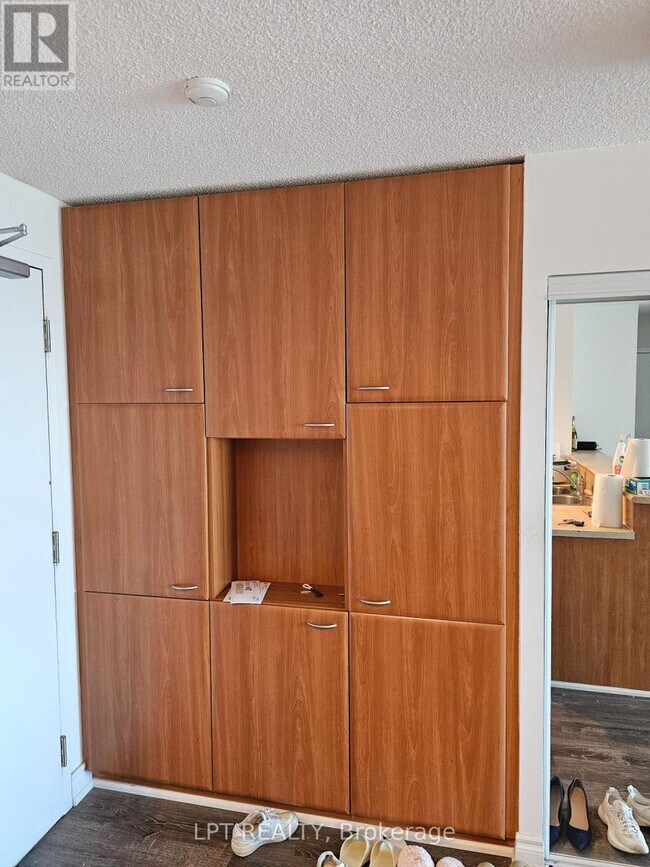 Photo - 38 Lee Centre Dr Unit 2107