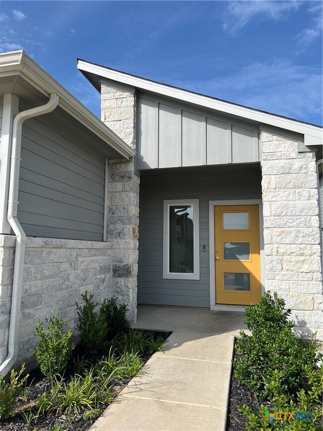 Photo - 1332 Plymouth St