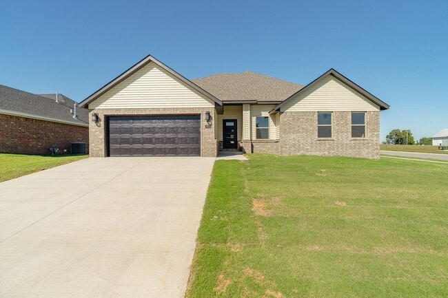 Building Photo - LIKE NEW 3-bedroom 2 bath Home in Prairie Grove!! FENCED YARD INCLUDED!