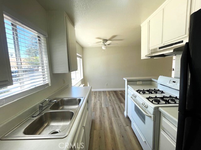 Photo - 14817 Sylvan St Unidad 1