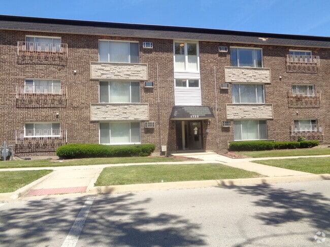 Building Photo - 5720 108th St Unit 3C Rental