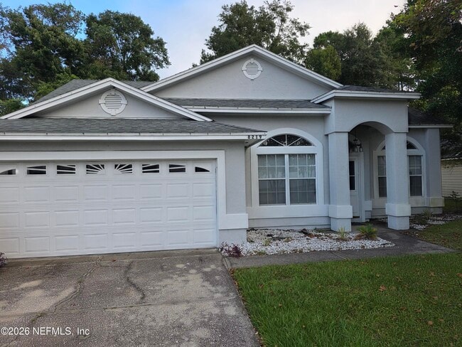 8219 Teaticket Dr