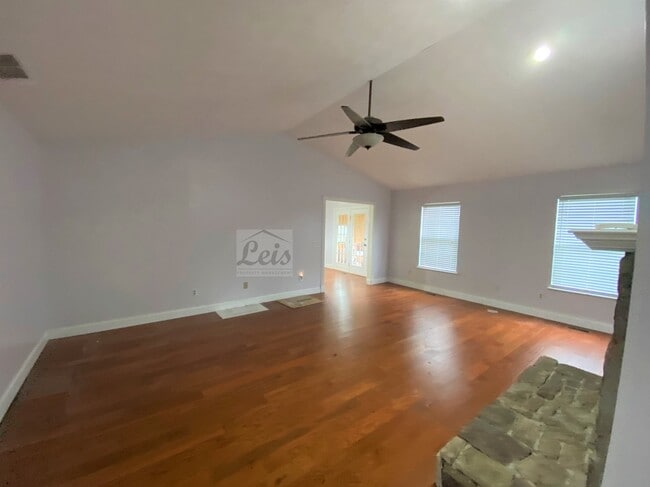 Photo - 2517 Newcastle Dr