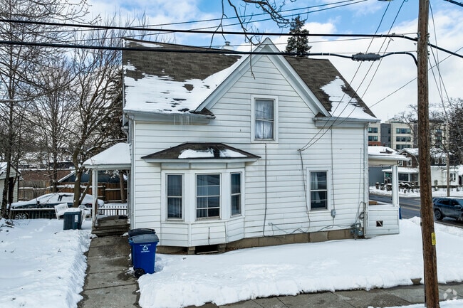 720 S Main St