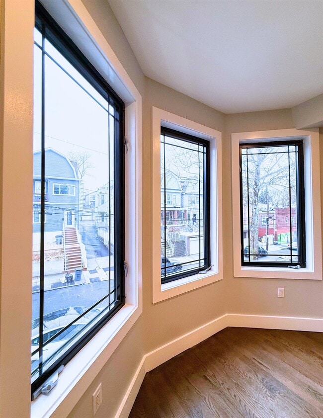 Photo - 126 RANDOLPH Ave Unidad 3L