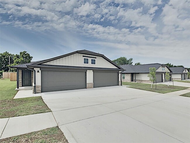 Building Photo - 1300 NW 111th St