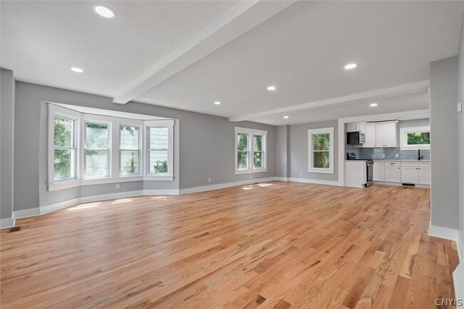 Photo - 106 Wellington Rd