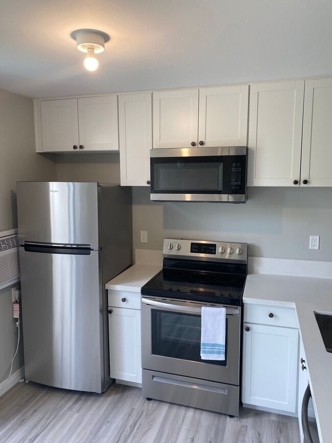 Building Photo - Hyde Park Villas Condo with Mountain Views