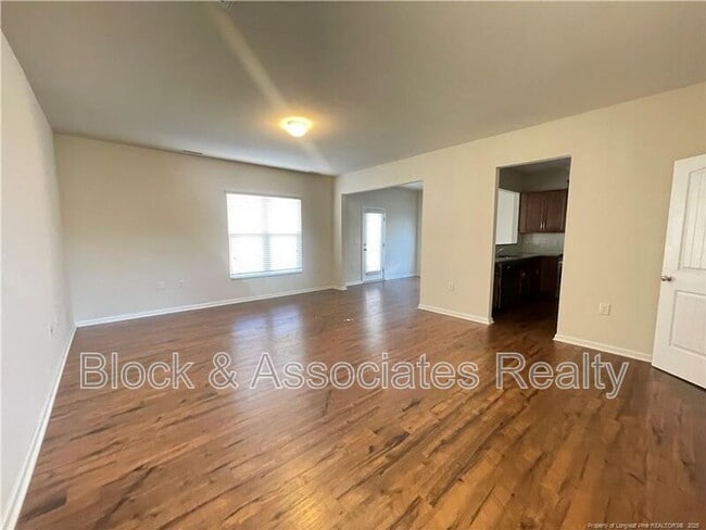 Photo - 1023 Saffron Lp