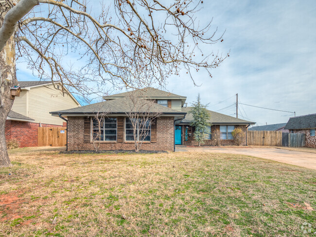 Building Photo - 2605 NW 113th St Rental