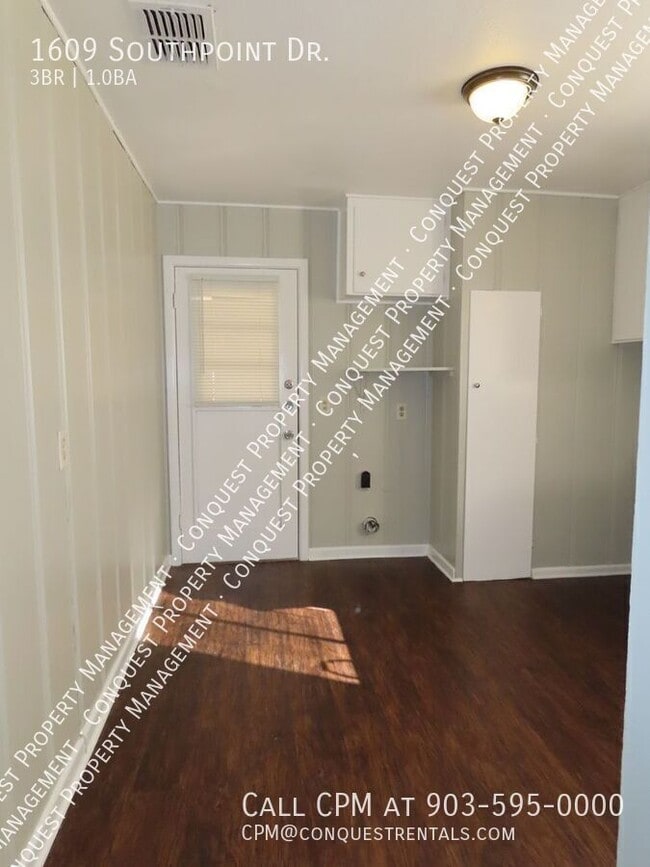 Photo - 1609 Southpoint Dr