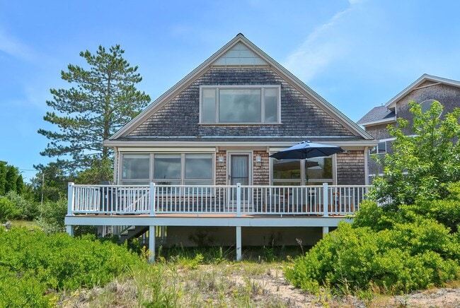 Dog-Friendly Winter Rental on Plum Island - Dog-Friendly Winter Rental on Plum Island