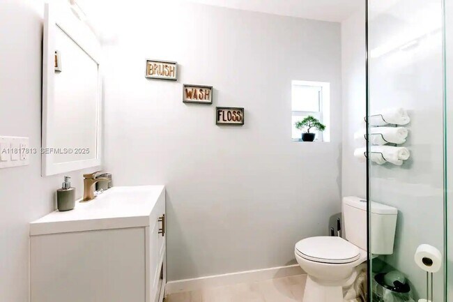 Photo - 1647 NW 29th Ave Unidad 2