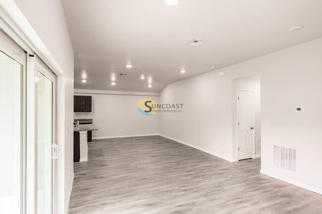 Photo - 1937 Laverna Ave