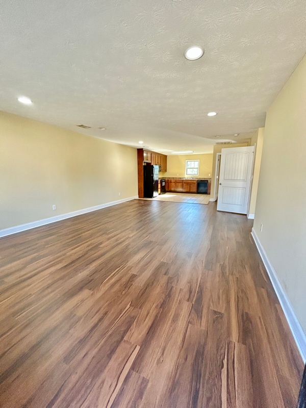 Photo - 8 Cal Rd Unidad A