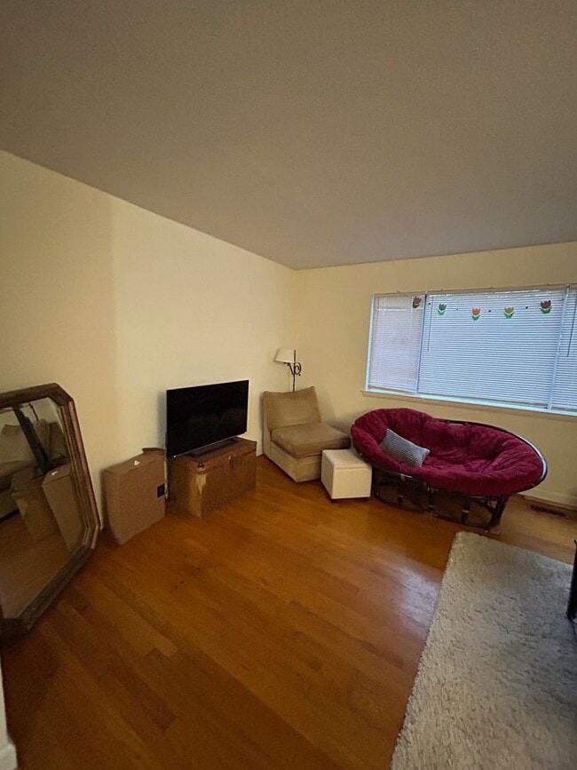 205 Sunrise Ln
