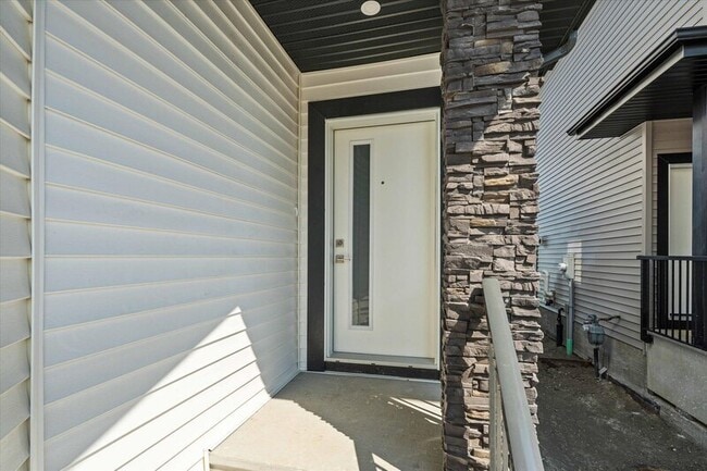 Photo - 1812 155 Ave NW