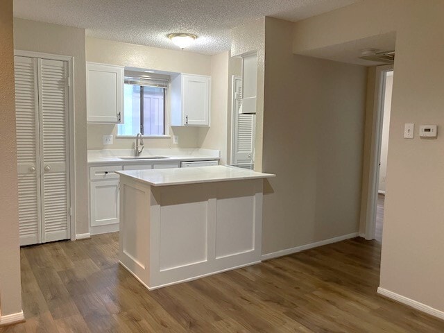 Building Photo - 12100 Melville Dr Unit 412