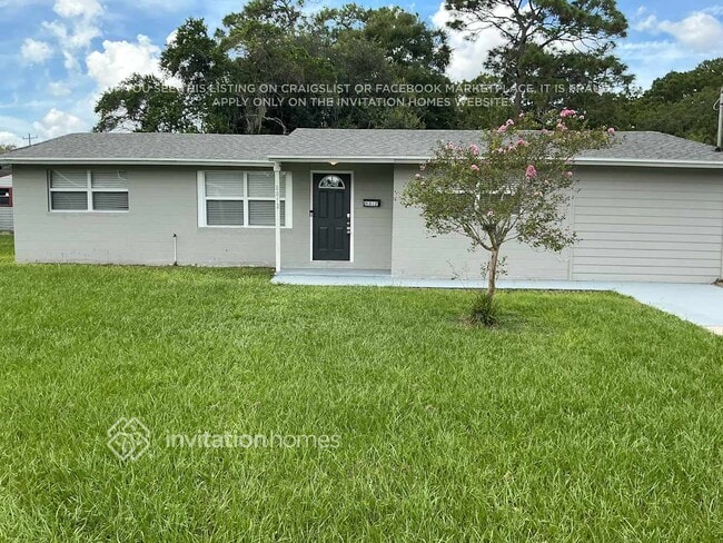 Building Photo - 8812 Camphor Dr Rental