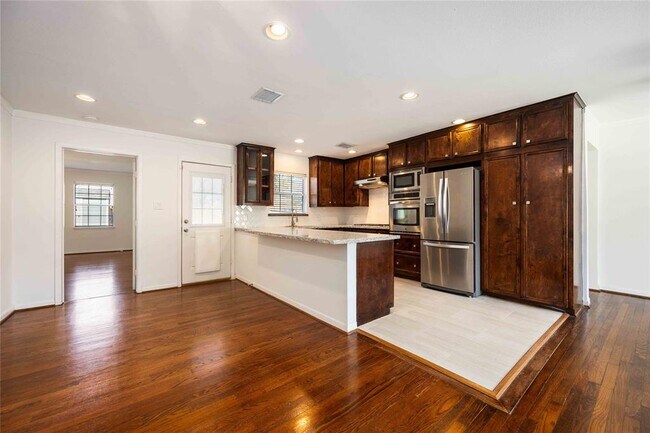 Photo - 1830 Libbey Dr