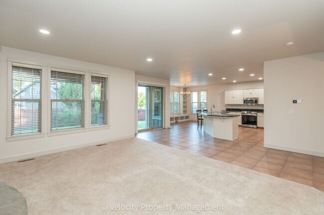 Photo - Beautiful NW Bend Home!