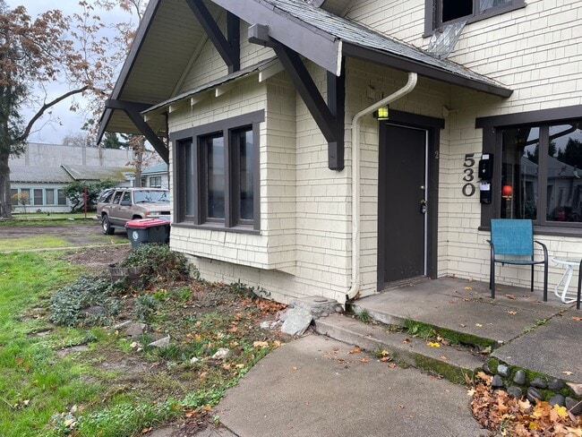 Building Photo - Beautiful Wood Details-Charming 1 Bedroom 1 Bath