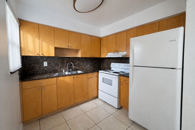 3500 Jackson St Hollywood, FL 33021