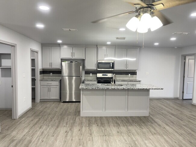 Photo - Spacious Home on a quiet cul-de-sac street