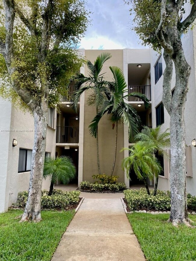 Building Photo - 8075 SW 107th Ave Unit 213 Rental
