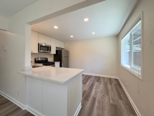 Photo - 1801-1807 E Street Unit E1801