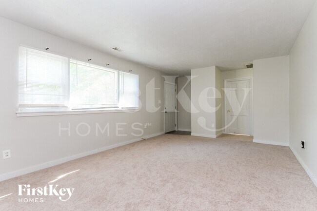 6256 Raleigh Dr