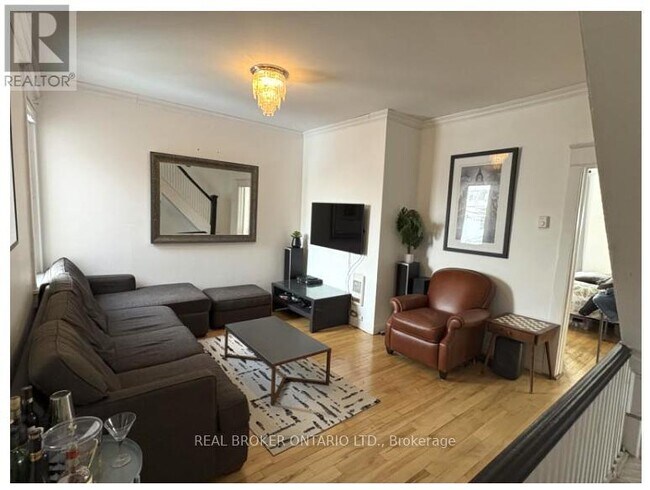 Photo - 124 Hallam St