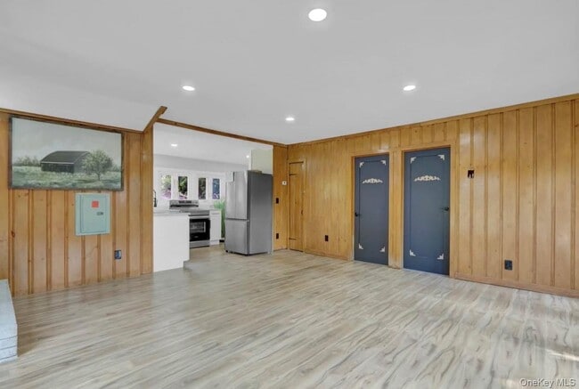 Photo - 85 Woodland Dr