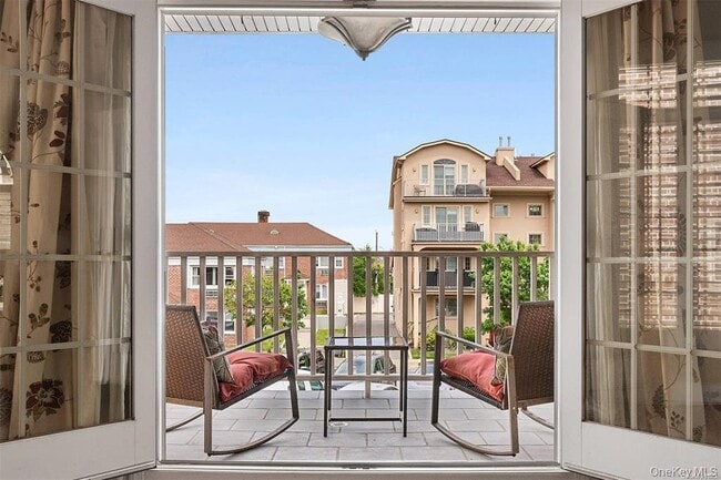 Photo - 434 E Broadway Unit A