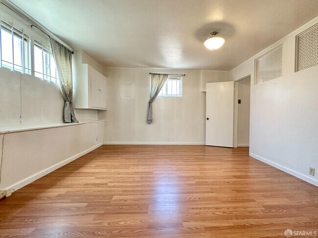 Photo - 1001 Sloat Blvd