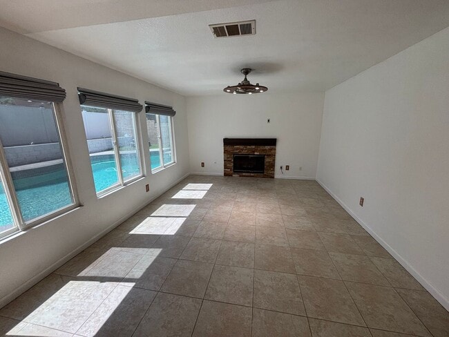 Photo - Beautiful 4-Bedroom Home with Solar in Palmdale!