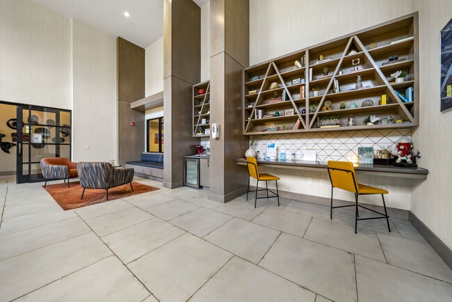Leasing Center