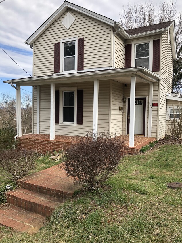 Photo - 308 Monroe St (Lynchburg, VA)