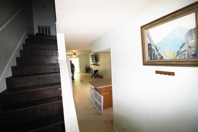 Photo - 2710 Helena St Unidad 2710