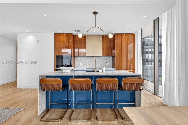 Photo - 2678 Tigertail Ave Unidad 301