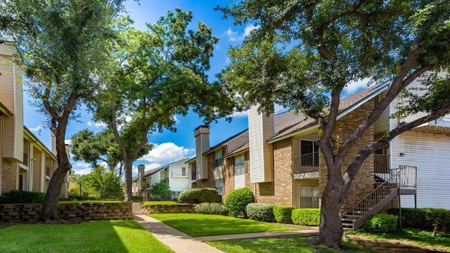 Photo - Chase Crossing Apartments
