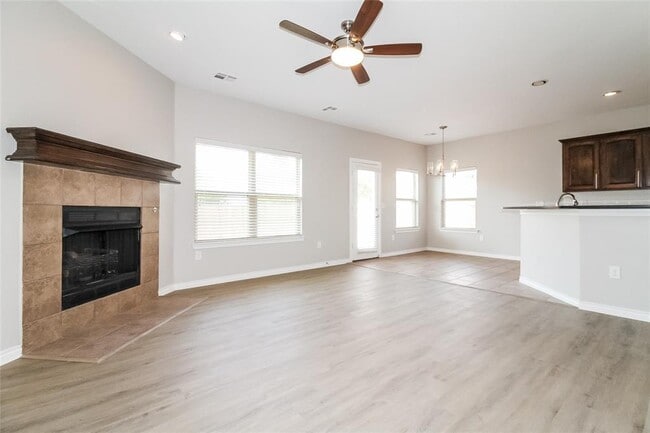 Photo - 8905 NW 106th St