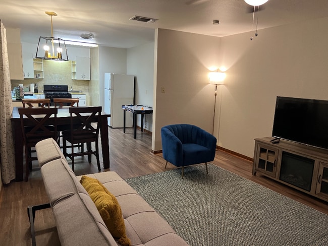 Photo - 1615 Cincinnati Ave Unit 3