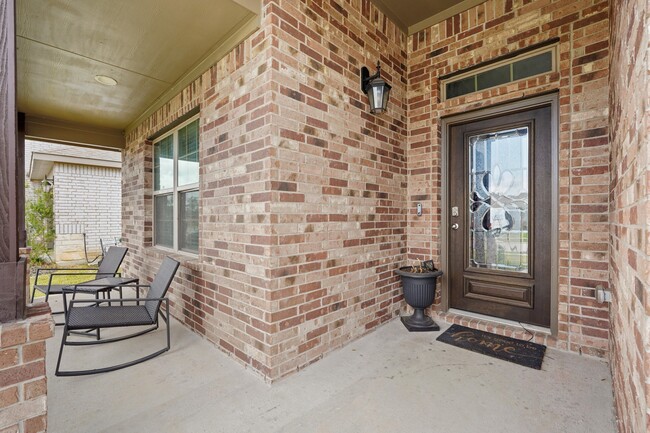 Photo - 1511 Maple Rdg Dr