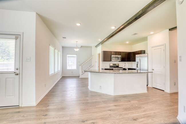 422 Magnolia Ln
