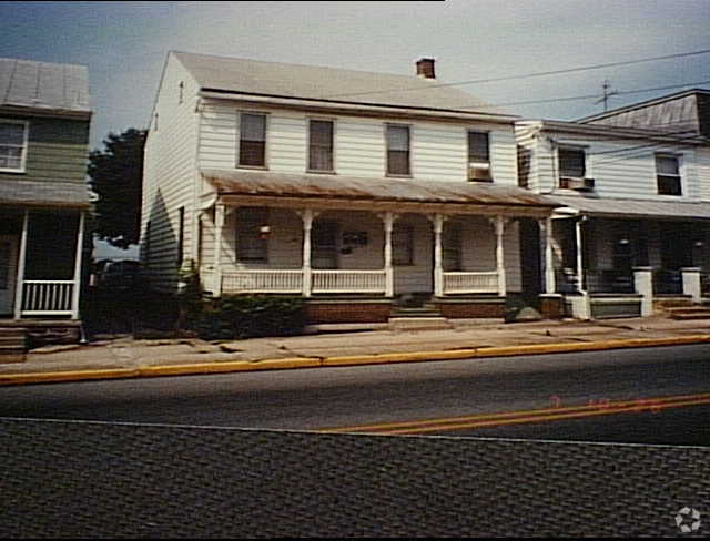 Building Photo - 54 N Main St Unit 54 N MAIN ST. #1F Rental